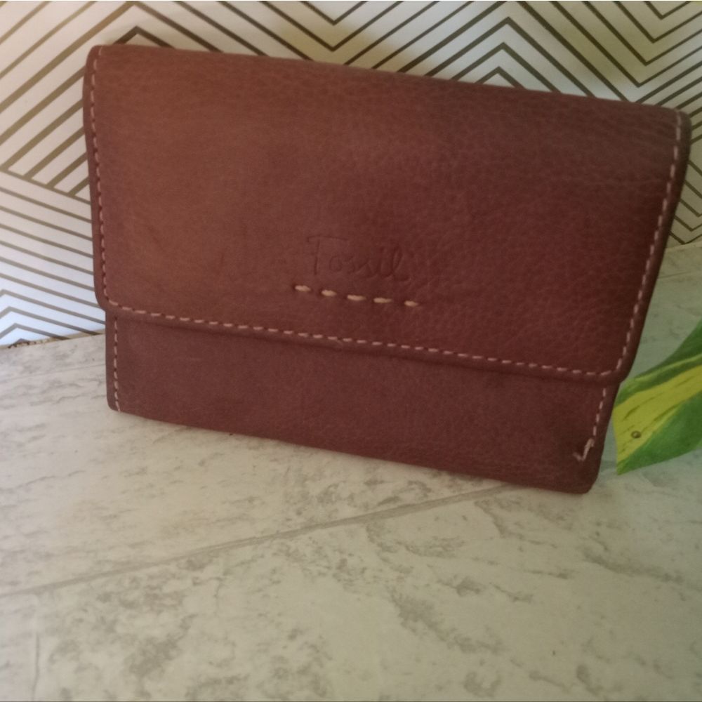 Fossil tri fold wallet